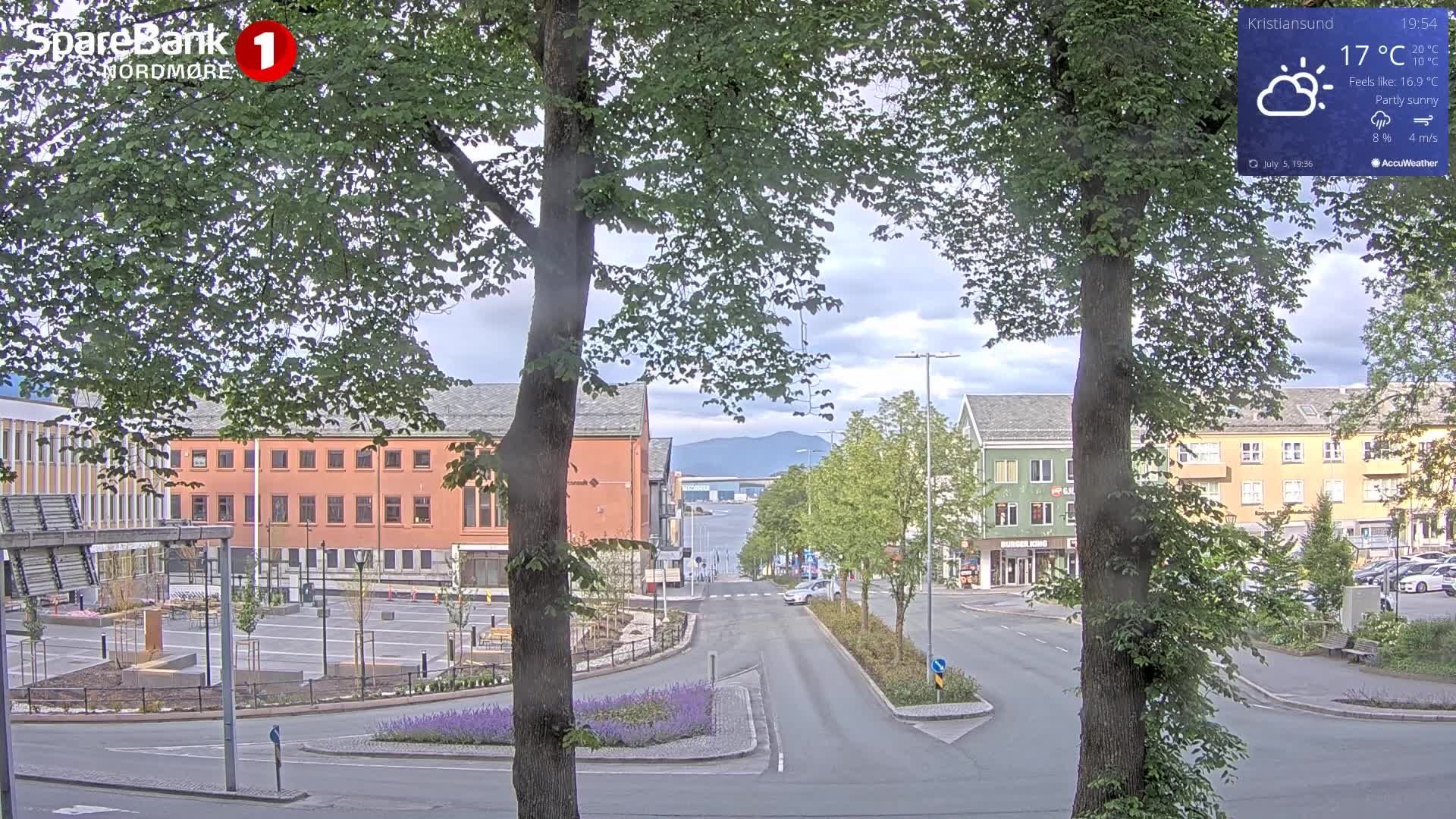Traffic Cam Kristiansund › East: Kongens Plass