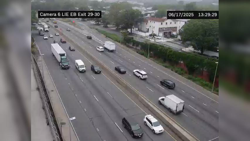 Traffic Cam New York › East: I-495 at East Hampton Blvd Pedestrian Br