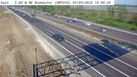 Traffic Cam Ankeny: DM - I-80 @ NE Mixmaster (East) (58