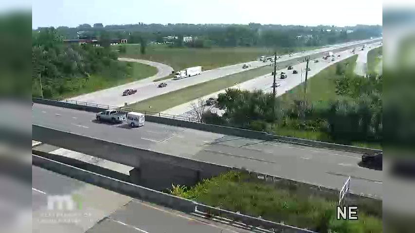 Traffic Cam Woodbury: I-94 EB @ Co Rd 13 (Inwood Av/Radio Dr)