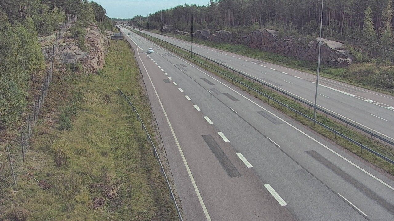 Traffic Cam Pyhtaa: Tie 7 Markkinamäki, Itä - Helsinkiin