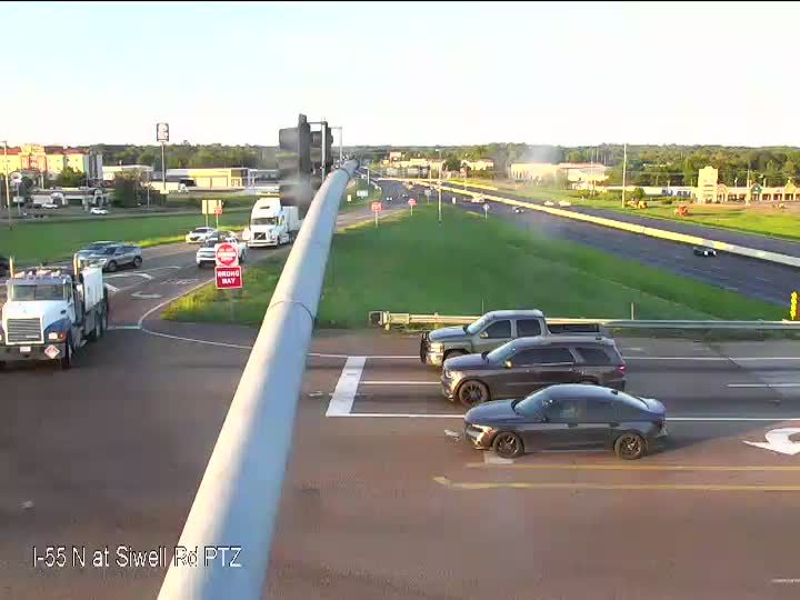 Traffic Cam New Byram: I-55 at Siwell Rd