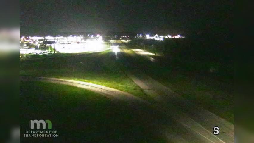 Traffic Cam Rochester: US 63: T.H.63 NB @ 40th St EB (MP)