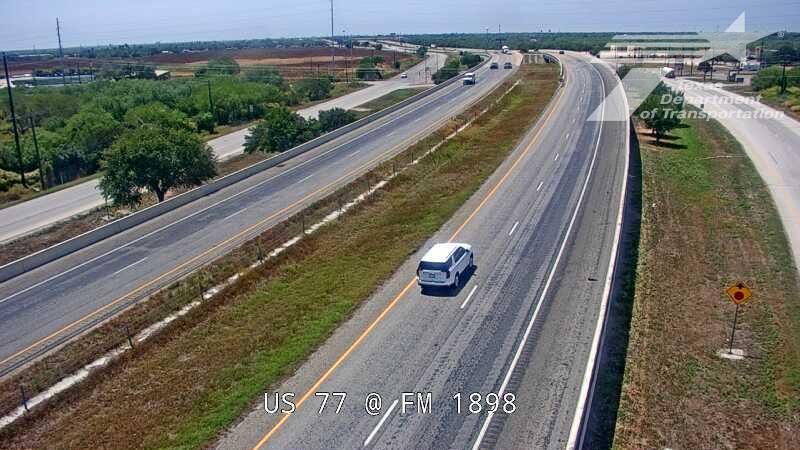Traffic Cam Kingsville › South: US 77 @ FM1898
