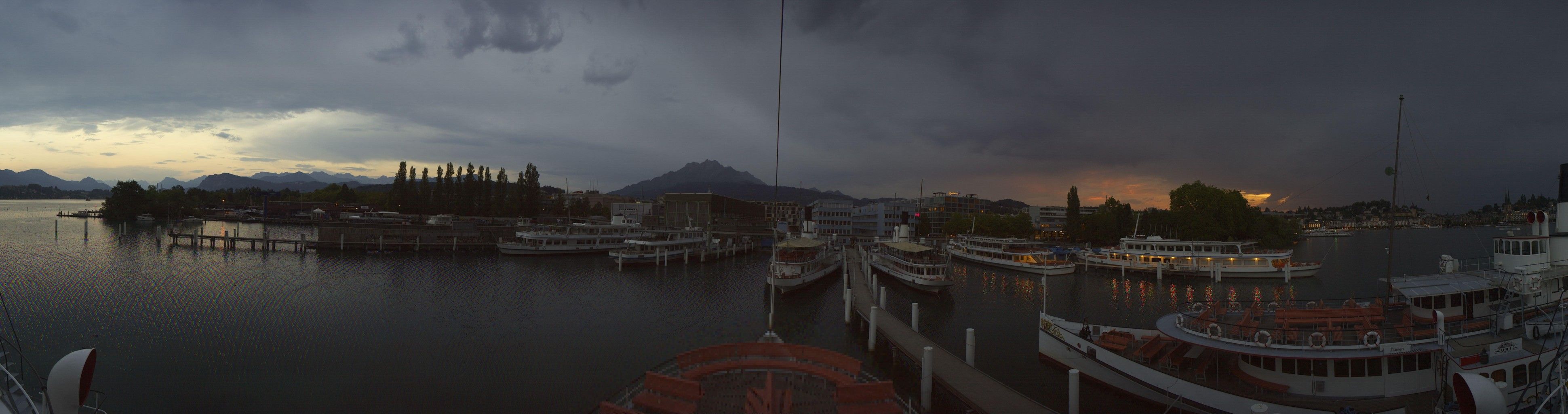Luzern: Dampfschiff Stadt