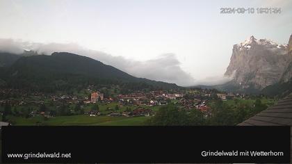 Grindelwald: Grindelwald - Dorf - Wetterhorn