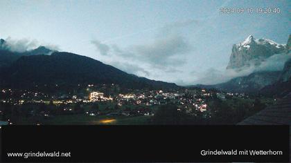 Grindelwald: Grindelwald - Dorf - Wetterhorn