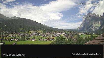 Grindelwald: Grindelwald - Dorf - Wetterhorn