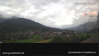 Grindelwald: Grindelwald - Dorf - Wetterhorn