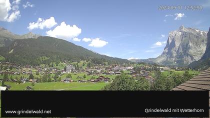 Grindelwald: Grindelwald - Dorf - Wetterhorn