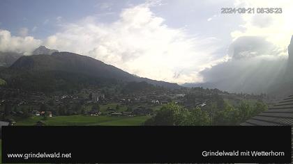 Grindelwald: Grindelwald - Dorf - Wetterhorn