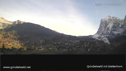 Grindelwald: Grindelwald - Dorf - Wetterhorn