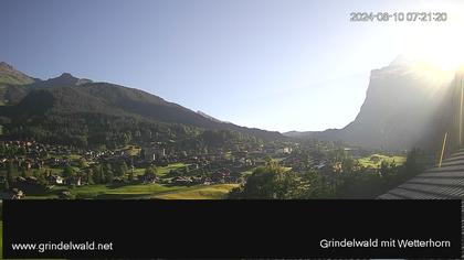 Grindelwald: Grindelwald - Dorf - Wetterhorn