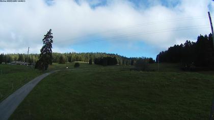 Saint-Cergue: La Trélasse - Col de la Givrine - Jura vaudois Natural Regional Park