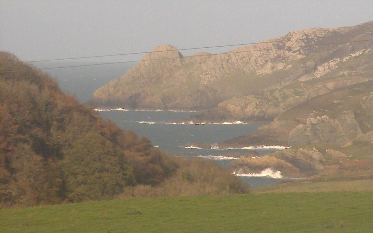Traffic Cam Mathry: Pembrokeshire Coast National Park - St George's Channel