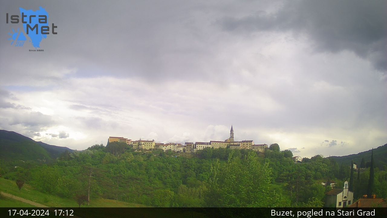 Traffic Cam Buzet: Oprtalj, Ravnica - Pogled na Motovun