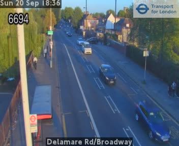 Traffic Cam London: Delamare Rd/Broadway