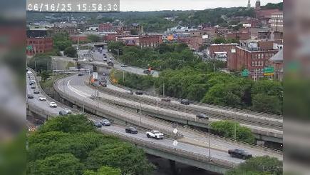 Traffic Cam Syracuse › South: I-81 south of I-690 (State Office West)