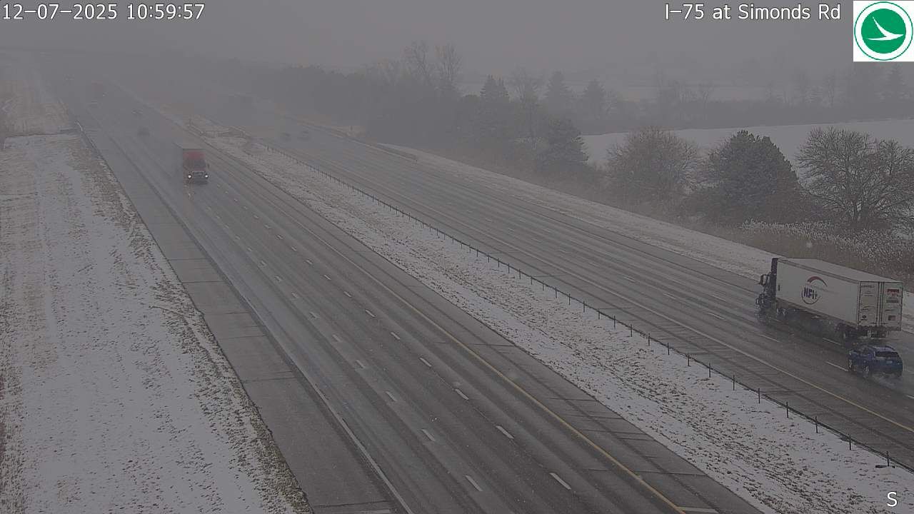 Traffic Cam Sugar Ridge: I-75 at Simonds Rd