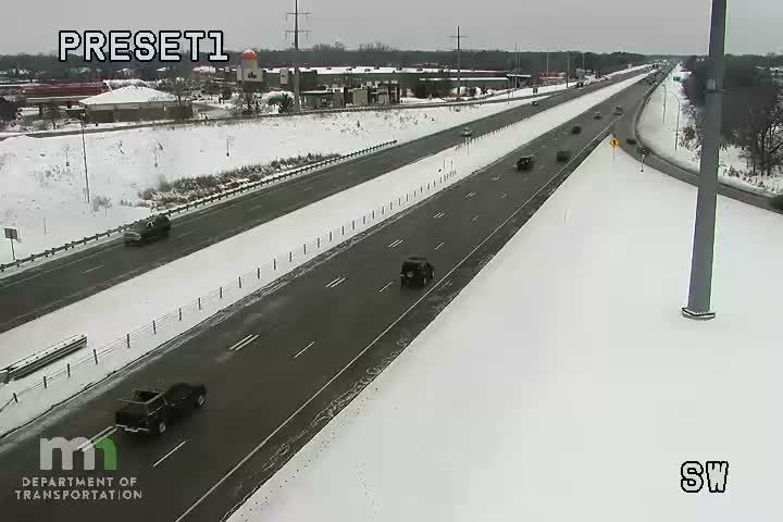 Traffic Cam Blaine: I-35W SB @ Lexington Ave