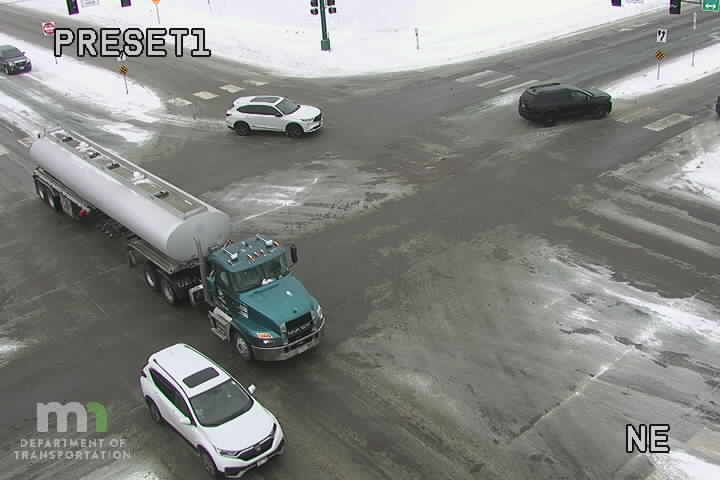 Traffic Cam Chaska: T.H.41 SB @ Pioneer Tr WB