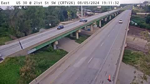 Traffic Cam Cedar Rapids: CR - US 30 @ 21st St SW (26)