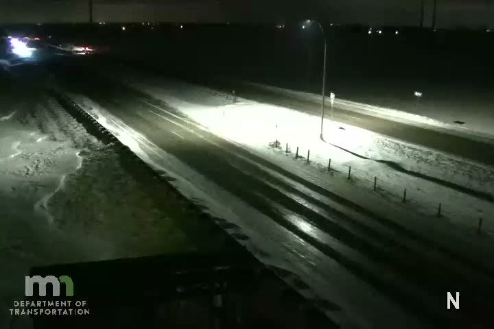 Traffic Cam Empire: T.H.52 SB S of 215th St (MP 108)