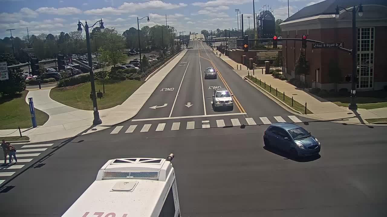 Traffic Cam Tuscaloosa › East: TUS-CAM-Bryant-nd