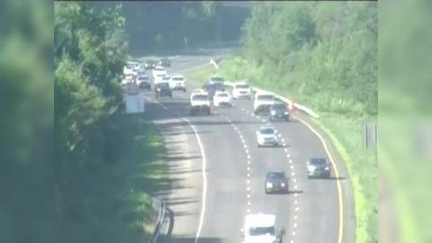 Traffic Cam Middletown › North: I-91 NB - n/o Exit 20 @ Smith St