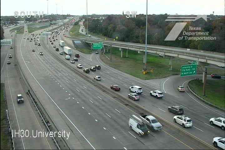Traffic Cam Fort Worth › East: I-30 @ University