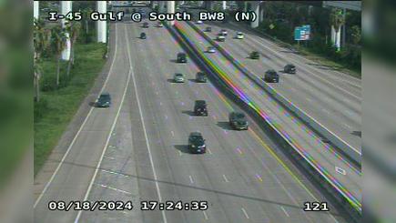 Traffic Cam Houston › South: I-45 Gulf @ South BW8 (N)