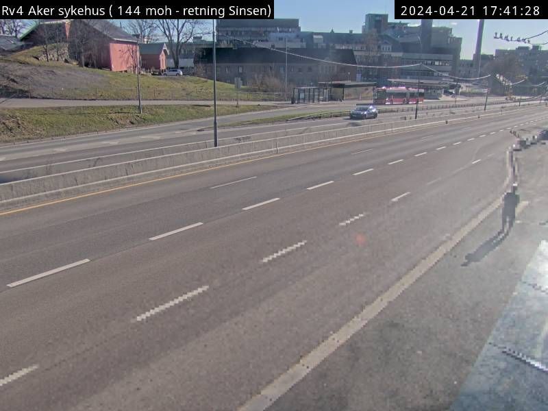 Traffic Cam Tonsen: R4 Aker sykehus (sentrum)