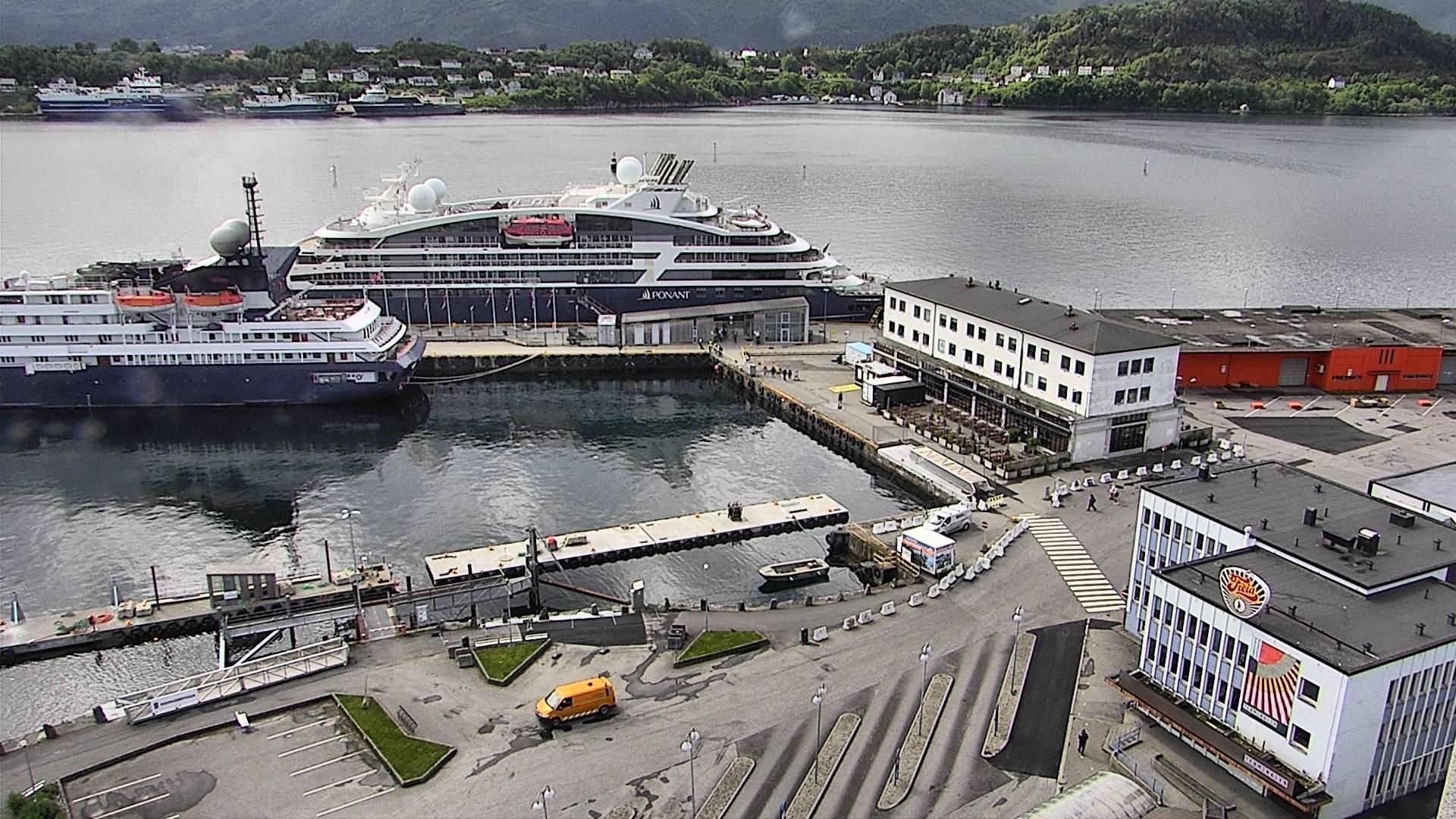 Ny-Alesund: Ålesund havn syd - Cruiseterminalen