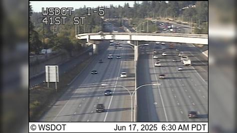 Traffic Cam Lowell: I-5 at MP 192.6: 41st St