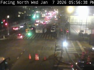 Traffic Cam Manhattan Community Board 8: 1 Avenue @ 96 Street