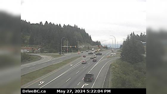 Traffic Cam Nanaimo › North: Hwy 19 at College Drive, looking north