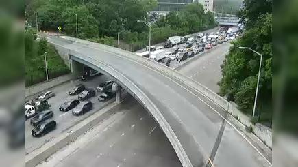 Traffic Cam New York › North: I-678 at Queens Blvd./Entrance ramp