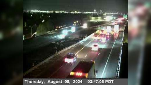 Traffic Cam Tracy › South: WB I-205 East of MacArthur Drive