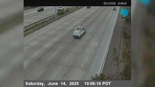 Traffic Cam Old Town › North: C 129) I-5 : Just North Of I-8_B