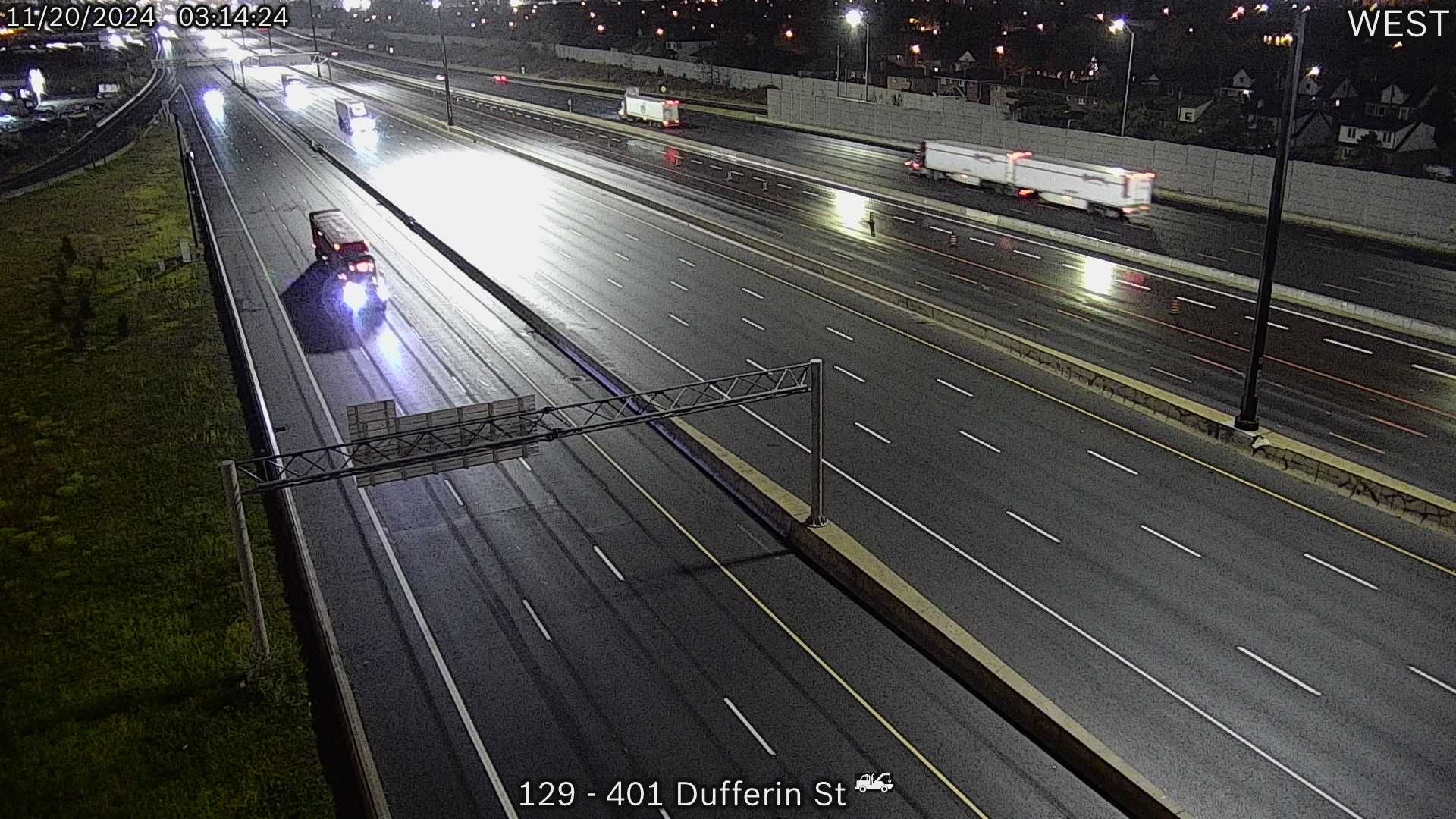 Traffic Cam North York: Highway 401 near Dufferin Street