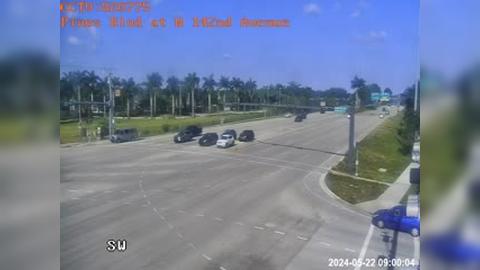 Traffic Cam Pembroke Pines: Pines Blvd at W 142nd Avenue