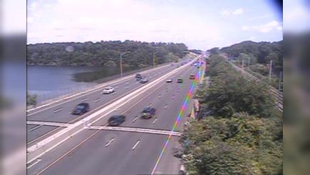 Traffic Cam East Haven: CAM - I-95 NB Exit 53 - S/O Hosley Ave