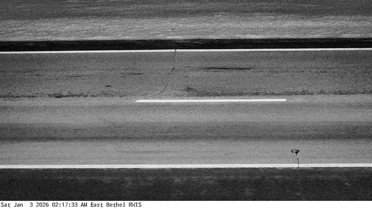 Traffic Cam East Bethel: MN 65: T.H.65 - MP 25.8): T.H.65 - MP 25.8) View