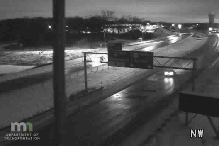 Traffic Cam Inver Grove Heights: US 52: T.H.52 NB @ Concord Blvd (MP 120.8)