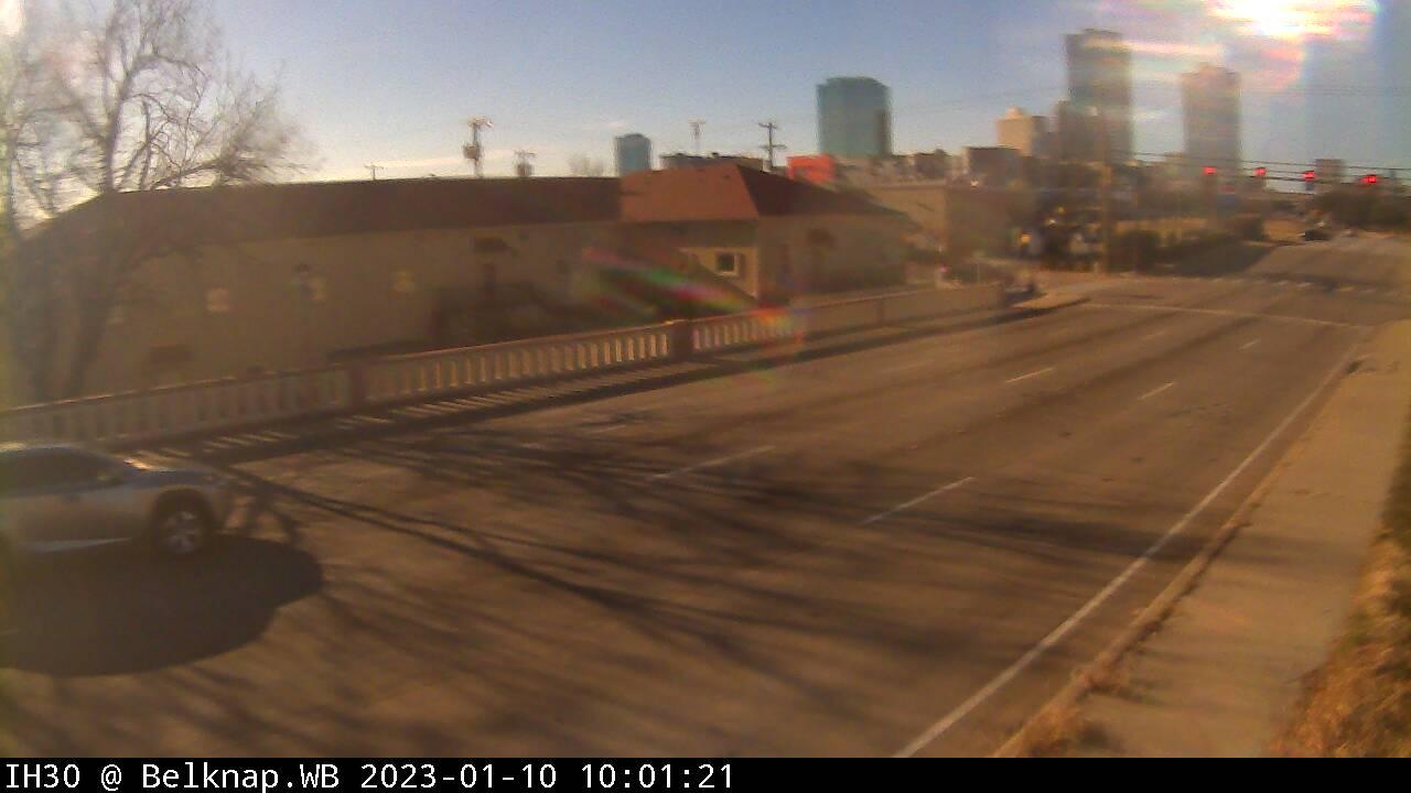 Traffic Cam Downtown Fort Worth › South: WWD SH 121 @ Belknap.WB Inbound CCTV