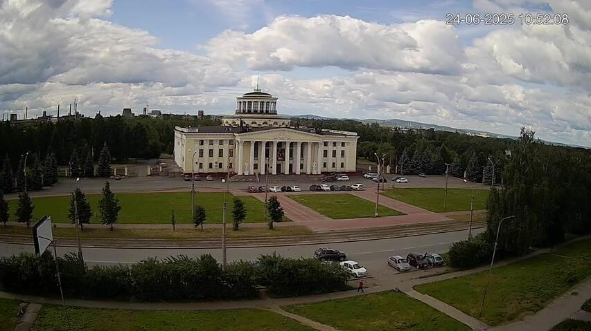 See Nizhny Tagil Ul Metallurgov 12 Live Webcam Weather Report In Nizhny Tagil Sverdlovsk Oblast Ru Seecam