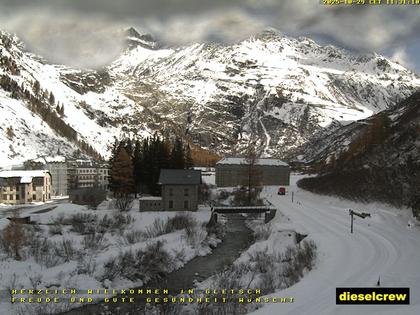 Obergoms: Gletsch mit dem Bahnhof der Dampfbahn Furka-Bergstrecke