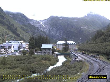 Obergoms: Gletsch mit dem Bahnhof der Dampfbahn Furka-Bergstrecke