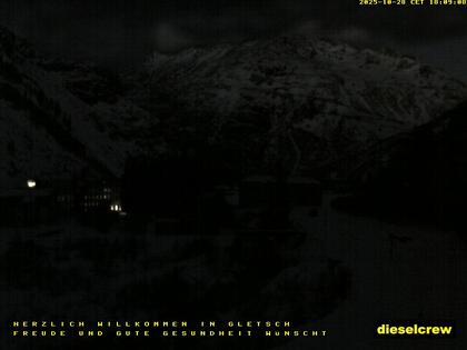 Obergoms: Gletsch mit dem Bahnhof der Dampfbahn Furka-Bergstrecke