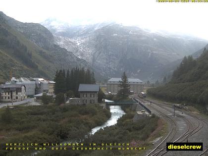 Obergoms: Gletsch mit dem Bahnhof der Dampfbahn Furka-Bergstrecke